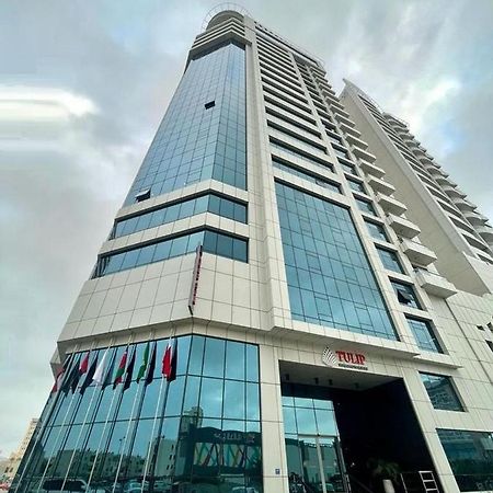 Tulip Hotel & Suites Манама Экстерьер фото
