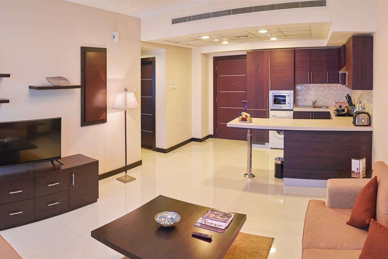 Tulip Hotel & Suites Манама Экстерьер фото