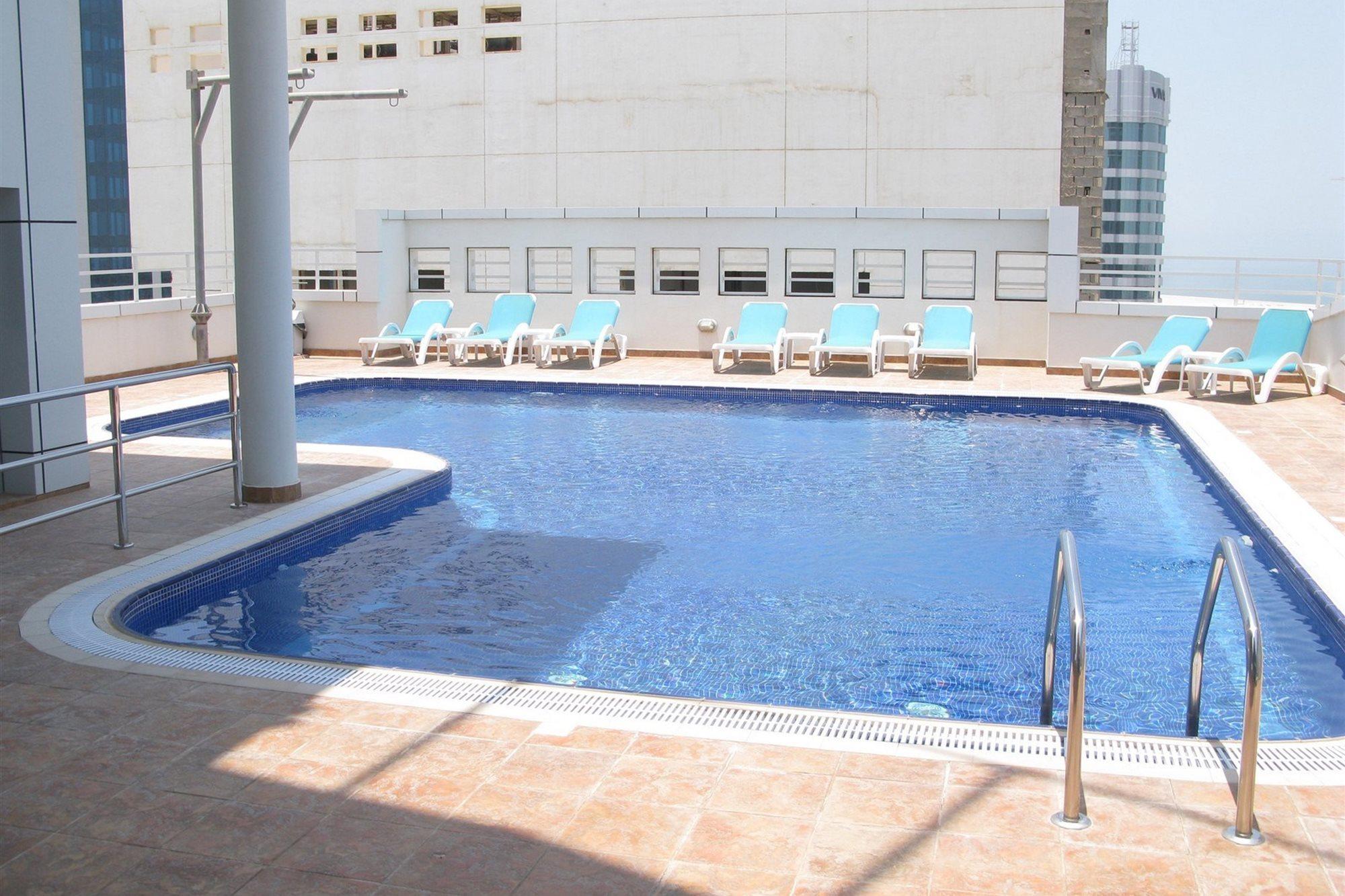 Tulip Hotel & Suites Манама Экстерьер фото