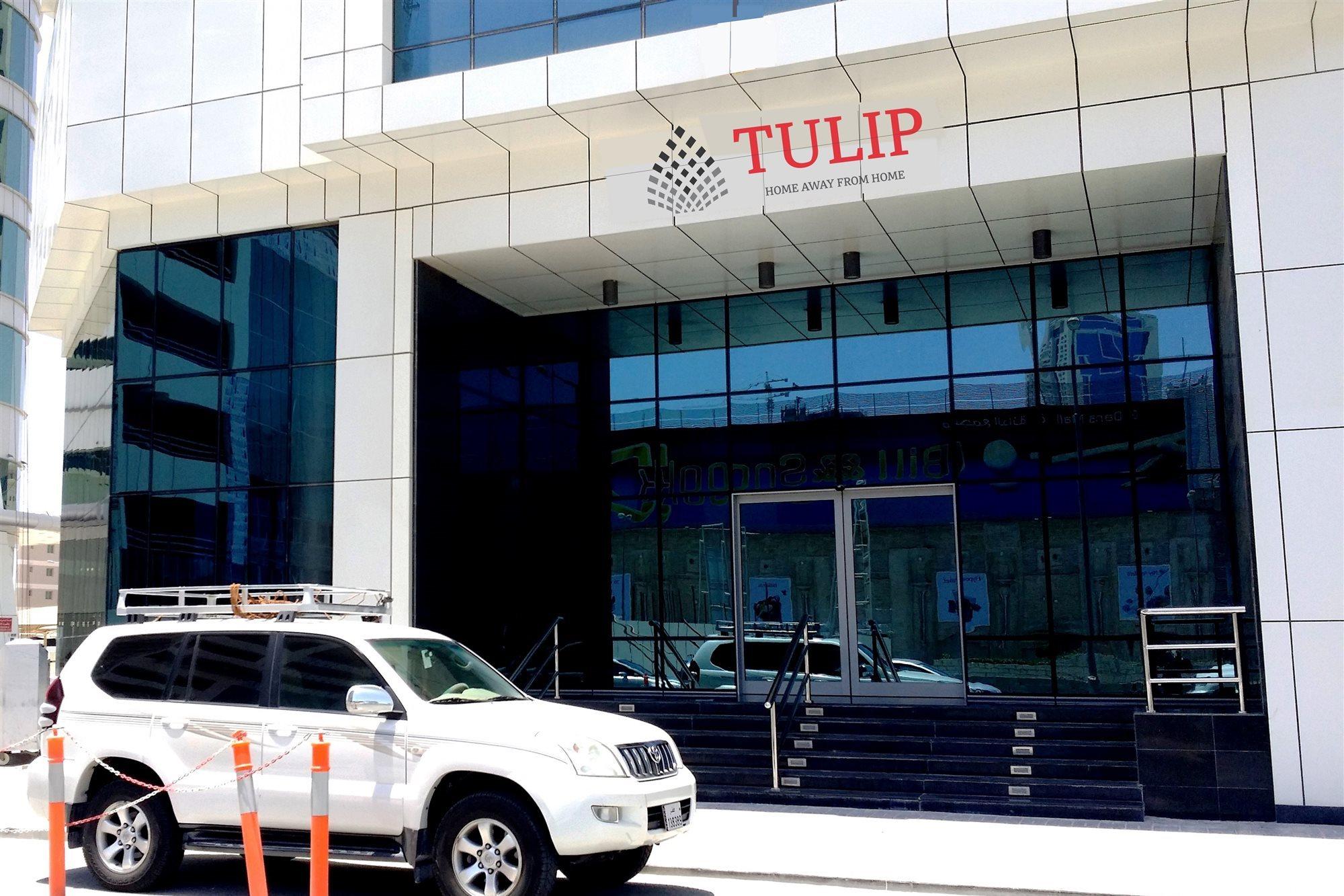 Tulip Hotel & Suites Манама Экстерьер фото