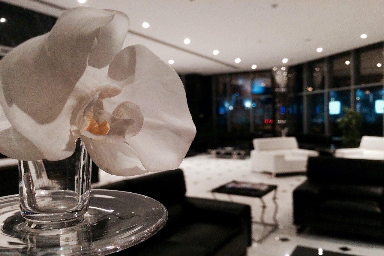 Tulip Hotel & Suites Манама Экстерьер фото