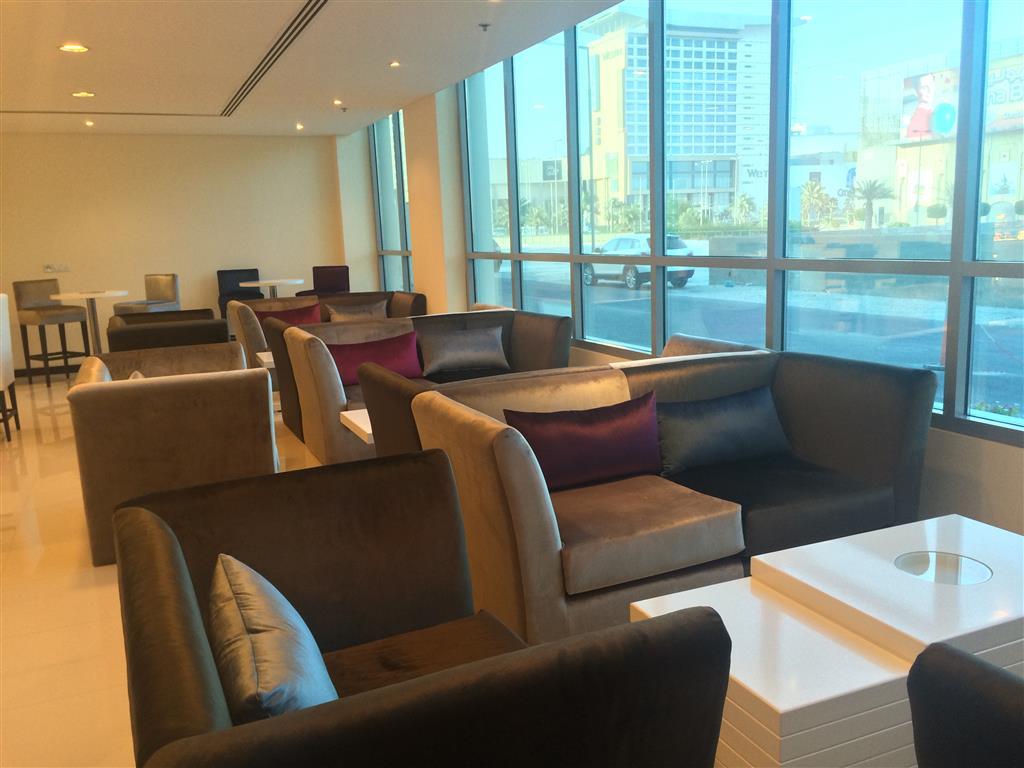 Tulip Hotel & Suites Манама Экстерьер фото