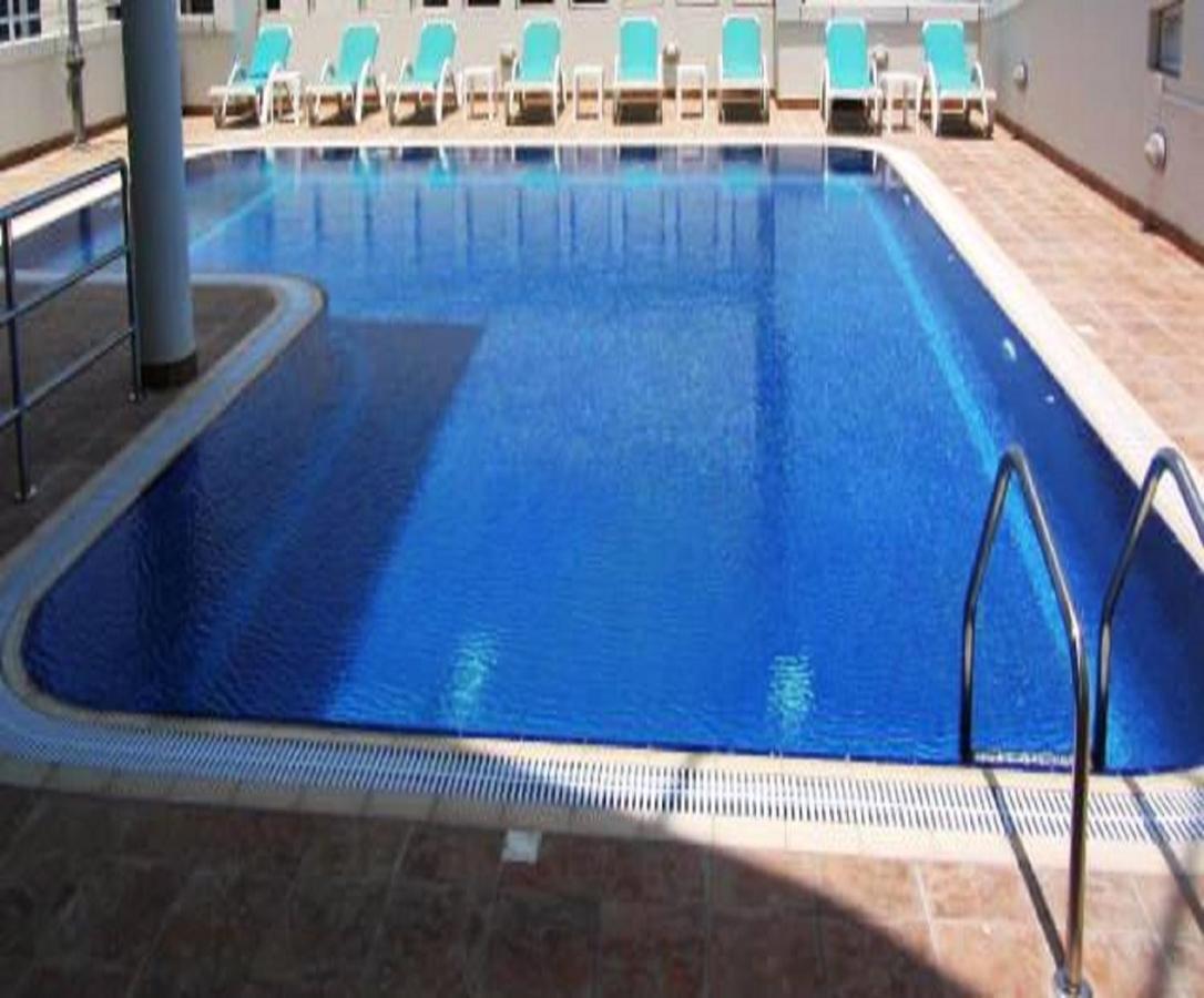Tulip Hotel & Suites Манама Экстерьер фото