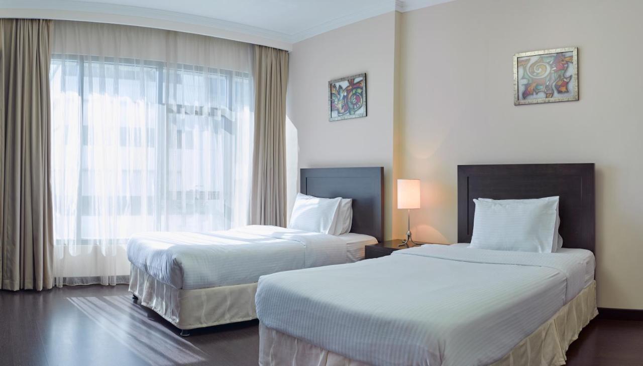 Tulip Hotel & Suites Манама Экстерьер фото